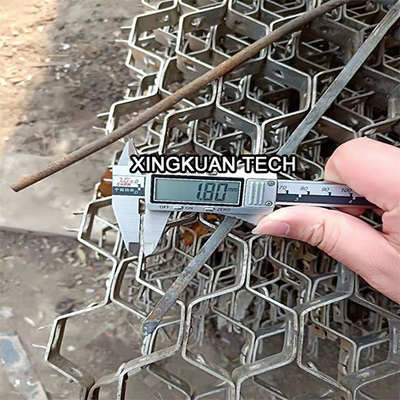 AISI 304 Altıgen Metal Hasır Refrakter Astar Flex Metal 1.8X20X50mm